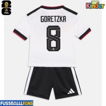 Deutschland Leon Goretzka #8 Heimtrikotsatz Kinder EM 2024 Kurzarm (+ Kurze Hosen)